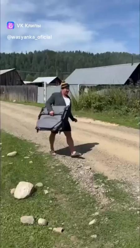 Ну началось. Ну вот я и родился. Ну что я вот это. Бывает мем. Мем внезапный.